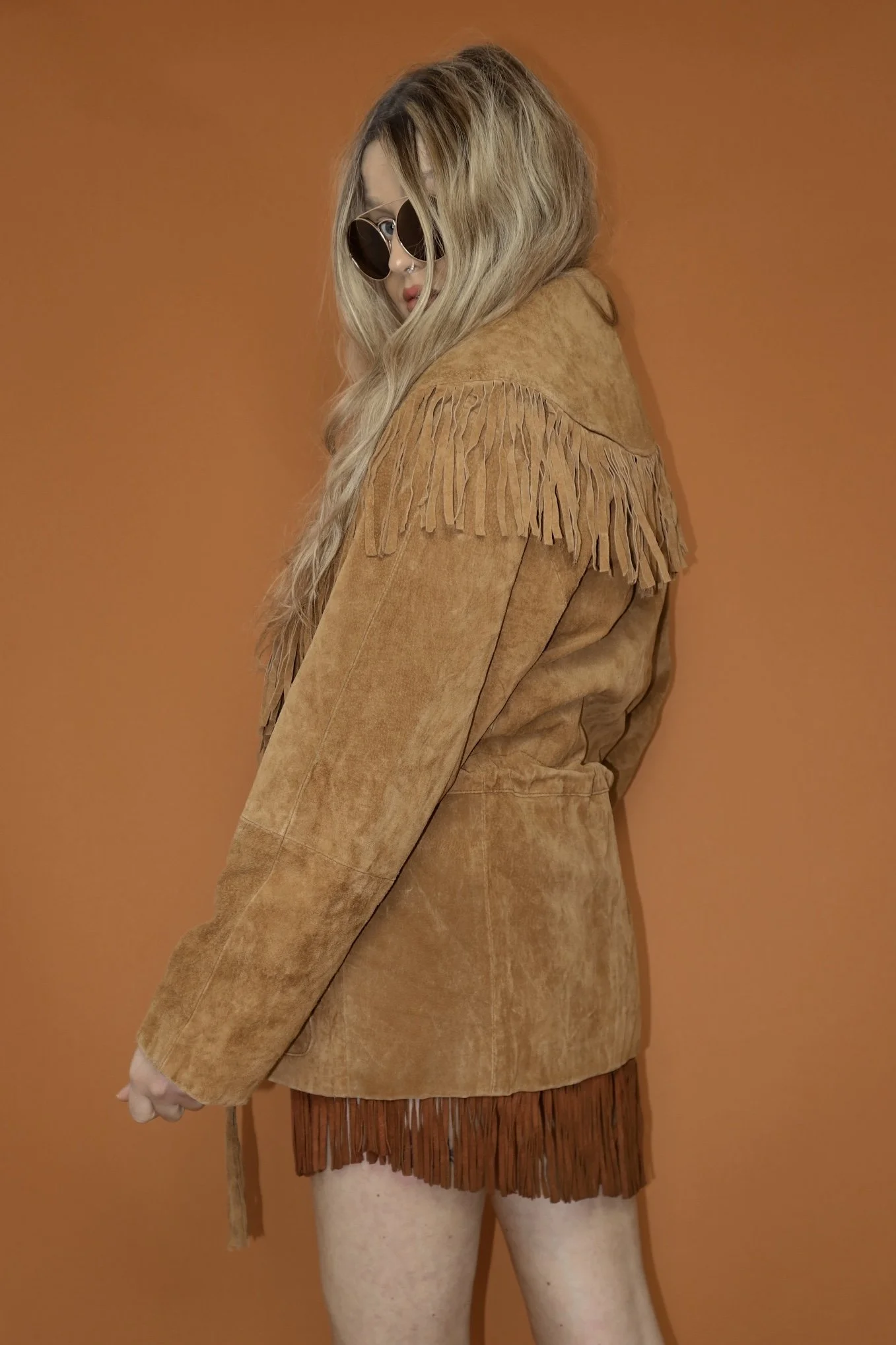 VINTAGE 80s TAN SUEDE FRINGED TASSEL BELTED TIE JACKET - MEDIUM